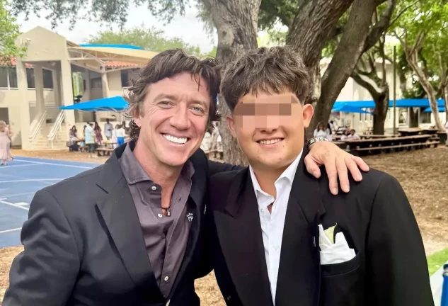 Colate en la graduación de su hijo