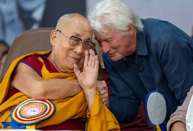 Dalai Lama por sus 90 años con Richard Gere