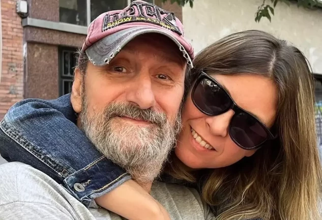 Irene abrazando a su padre José Luis Gil