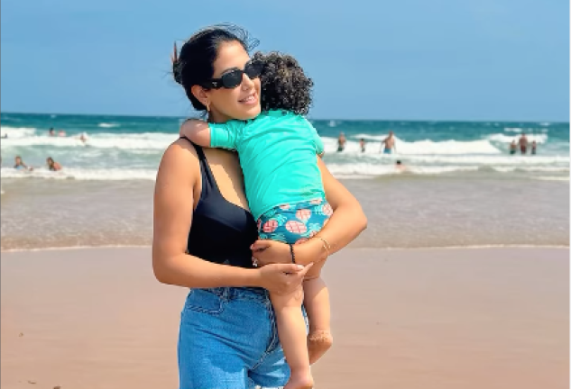 Gabriela Guillén, de vacaciones con su hijo David en Cantabria