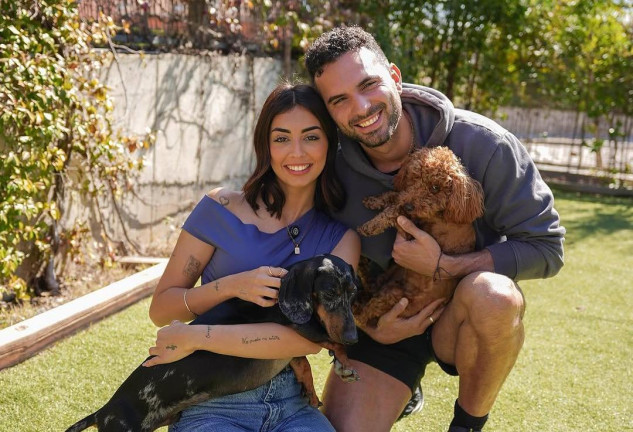 El jardín de la casa de Marieta y Suso Álvarez en Madrid: un oasis con piscina y zona de barbacoa