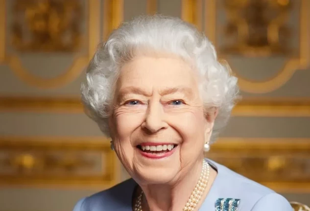 Reina Isabel II