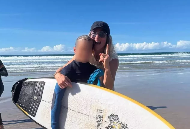 Elsa Pataky hijo Sasha surf 3