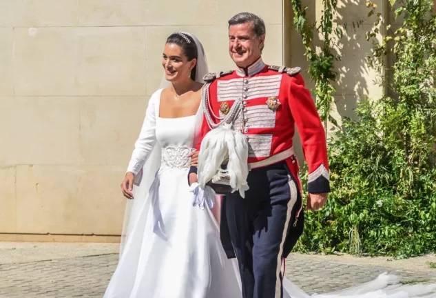 Cayetano Martínez de Irujo y Bárbara Mirjan, recién casados