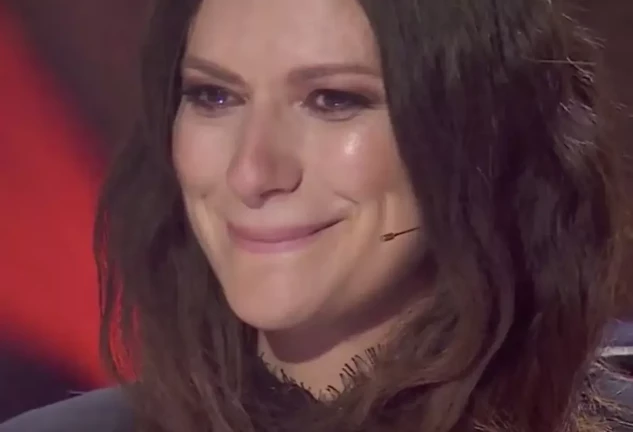 Laura Pausini llorando