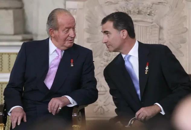 El Rey emérito y Felipe.