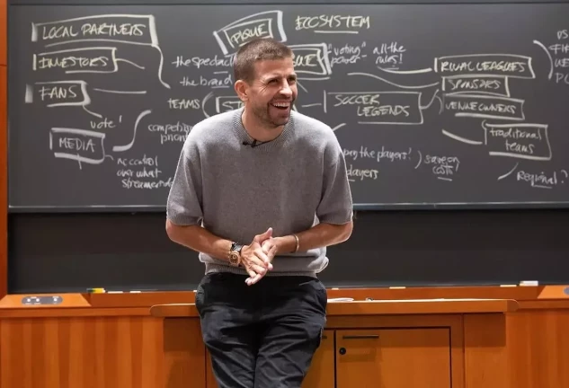 Gerard Piqué Harvard 4