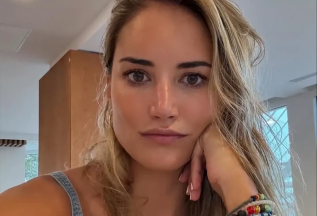 Alba Carrillo Hasta el fin del mundo 1