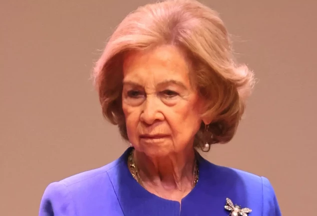 sofia reaparece seria tras publicacion memorias rey