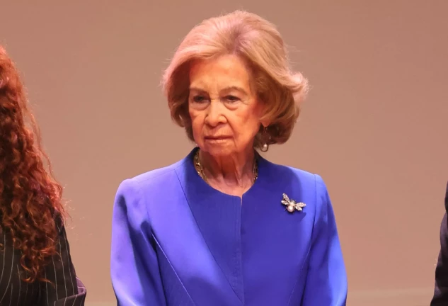 sofia reaparece seria tras publicacion memorias rey