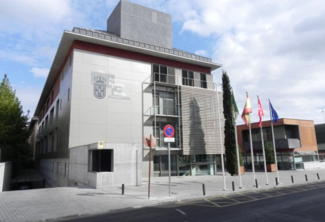 La pareja contrajo matrimonio en las dependencias del Ayuntamiento de Boadilla del Monte