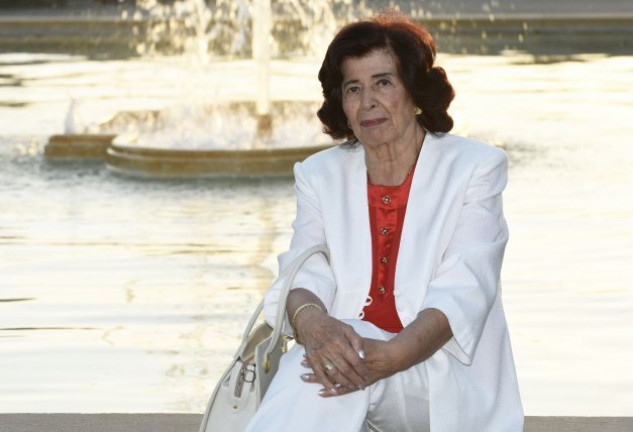 A María, que trabajó durante años como modista de alta costura, le gusta vestir bien.
