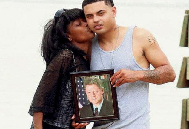 Danney Williams y su madre aseguran que Bill Clinton es el padre del joven