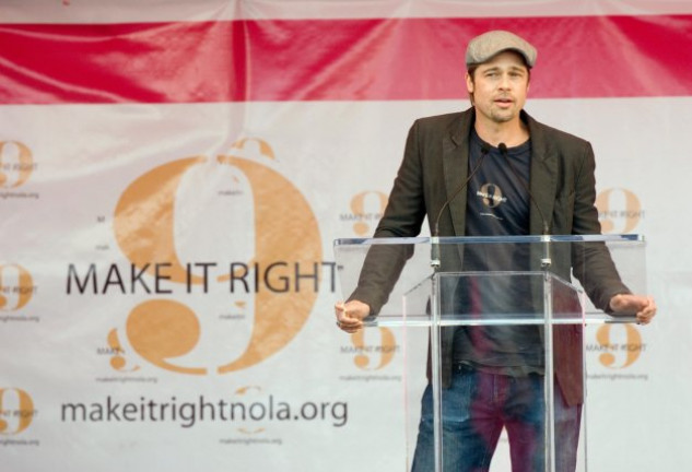 El actor estaba volcado en diferentes proyectos humanitarios como «Make it Right» (Hagámoslo bien) para construir 150 viviendas ecológicas en Nueva Orleans.