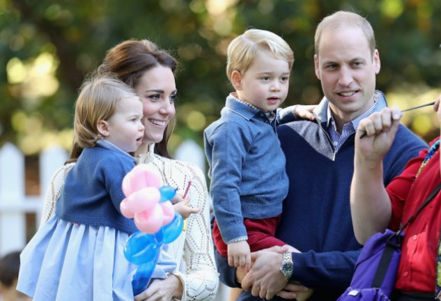 Guillermo y Kate son unos padres muy implicados en la educación de sus hijos George y Charlotte.