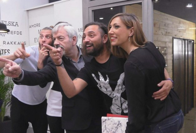 En la semana de celebración, visitan el programa Cristian y Cristina, la primera pareja que ha contraído matrimonio.