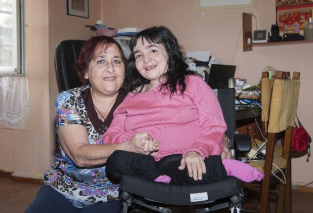 Desde que nació con una rara y grave enfermedad, Margarita ha vivido dedicada en cuerpo y alma a su hija, Vanessa.