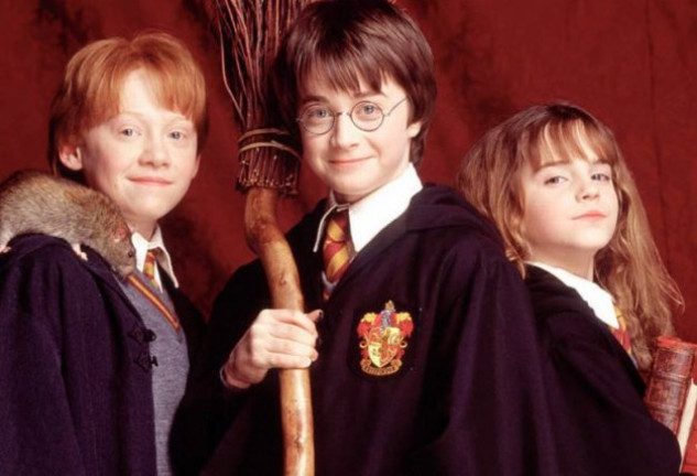 De izqda. a dcha., Rupert Grint, Daniel Radcliffe y Emma Watson eran muy niños cuando encarnaron a Harry y sus amigos por primera vez.