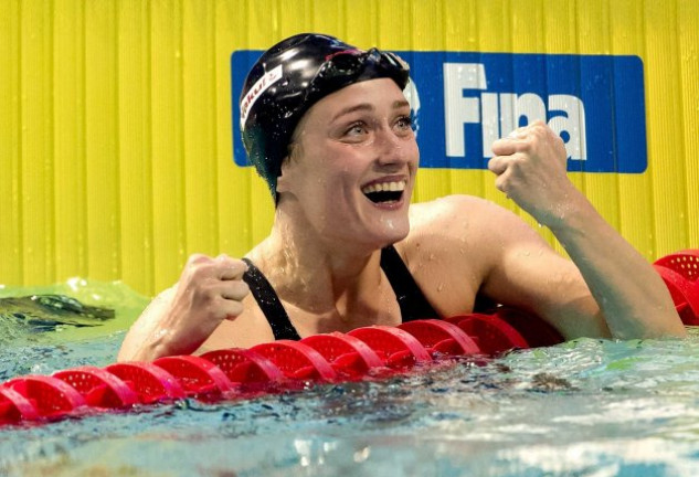 Mireia Belmonte, cuando ganó el oro e hizo el record del mundo en piscina corta en 400 estilos en la Copa del Mundo de Eindhoven.
