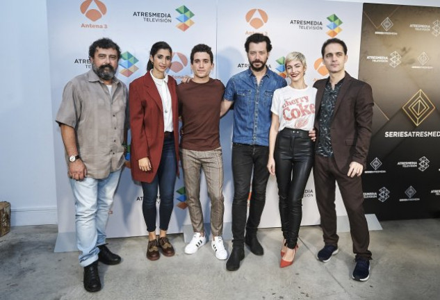 Los actores Paco Tous, Alba Flores, Jaime Lorente, Álvaro Morte, Úrsula Corberó y Pedro Alonso coinciden en afirmar que la serie tiene un final apoteósico.
