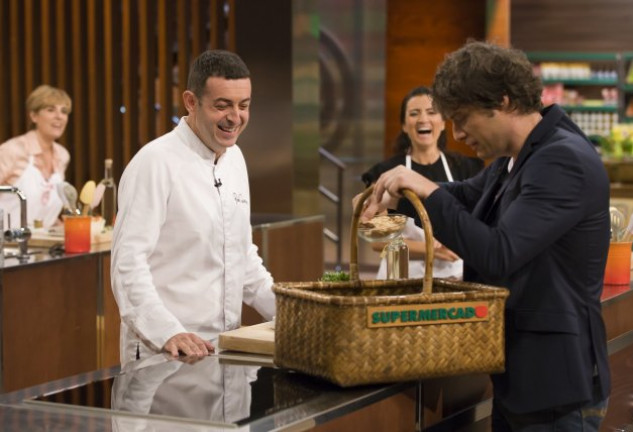 Jordi Cruz y el chef invitado del programa en el que nos colamos, Ricard Camarena.  
