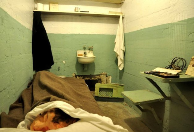 Alcatraz es, ahora, un museo y en la celda de uno de los fugados puede verse la cabeza de muñeco que dejó en la cama para retrasar que los guardias descubrieran su huida.