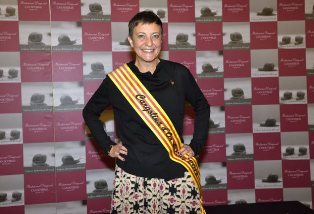 Eva disfrutó de la «caracolada» en la que fue nombrada Cargolina D’Or.
