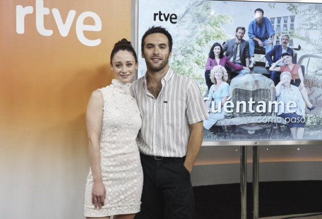 Ricardo Gómez y Elena Rivera se dan el «sí, quiero» en la ficción.