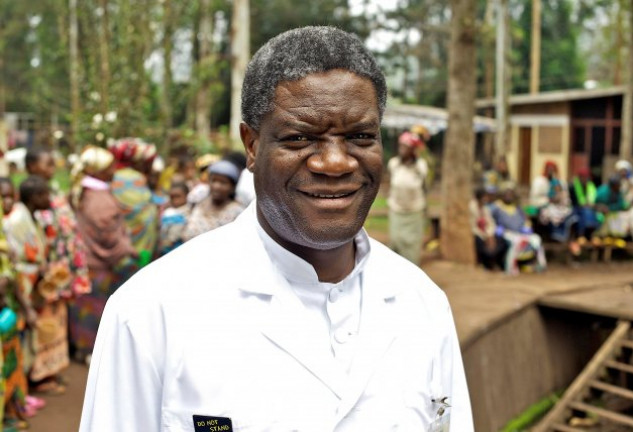 Denis Mukwage, en su clínica congoleña.