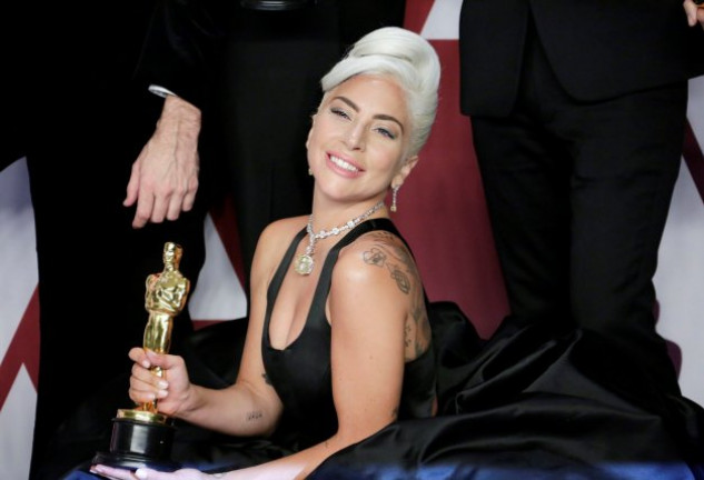 Lady Gaga, contentísima con su premio Oscar