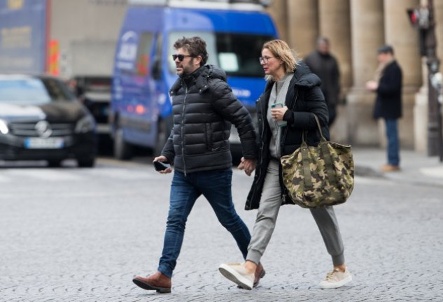 La pareja, de la mano por las calles de la ciudad en la que celebraron los 50 años de Anne.