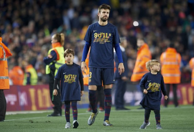 Piqué con Milan y Sasha.
