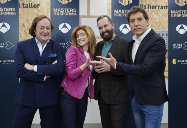 Manel Fuentes con los jueces del nuevo programa.