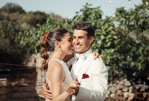 Dani Muriel y Candela Serrat el día de su boda.