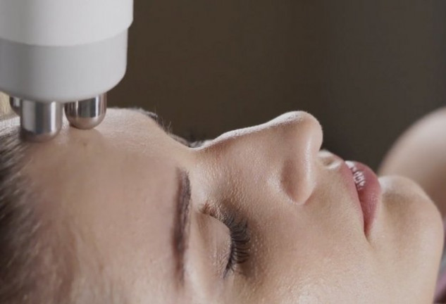 Esta terapia de estimulación transcutánea del nervio vago envía señales al sistema nervioso.
