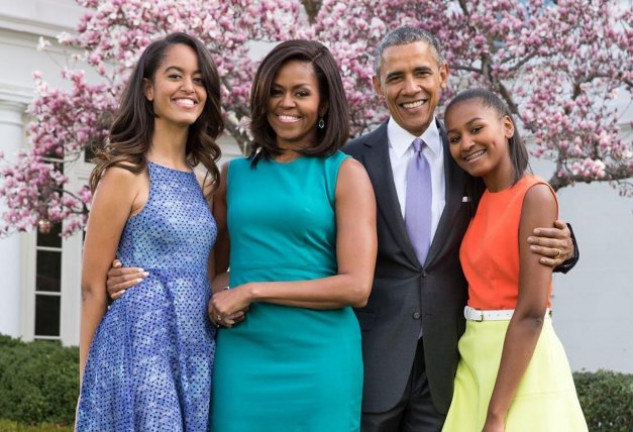 La familia Obama al completo en una foto que compartió Barack Obama en su perfil de Instagram el pasado mes de abril.