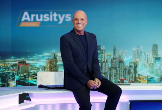 Alfonso Arús en el plató de «Arusitys Prime», nuevo programa de la noche del viernes en Antena 3.