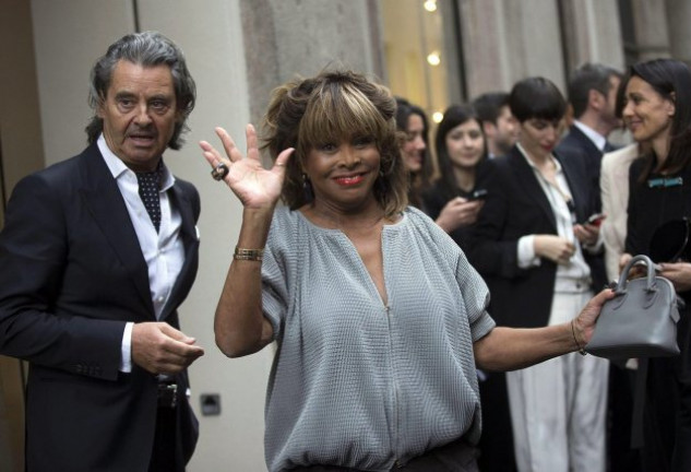 Tina Turner con su segundo marido, un ejecutivo alemán 16 años menor que ella.