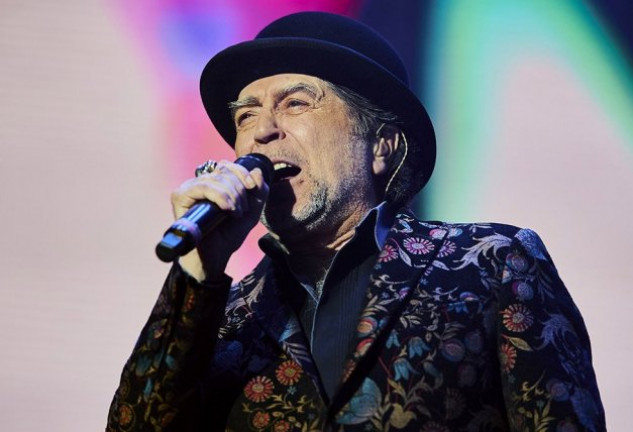 El cantante cayó del escenario el mismo día que cumplía 71 años.