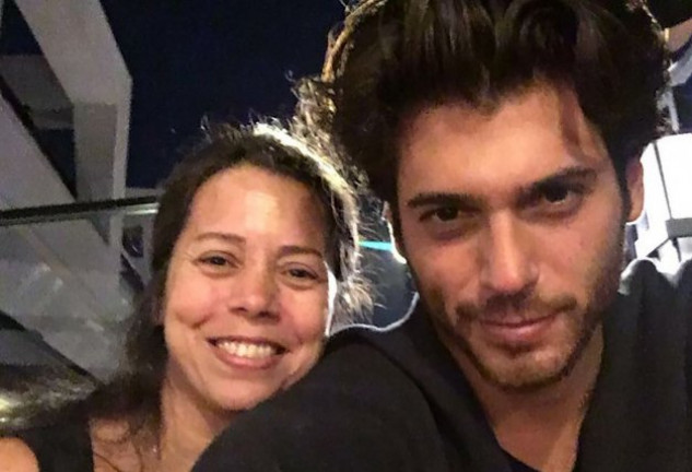 Gülden, la madre de Can Yaman, muestra lo orgullosa que está de su hijo en todas sus publicaciones de Instagram.