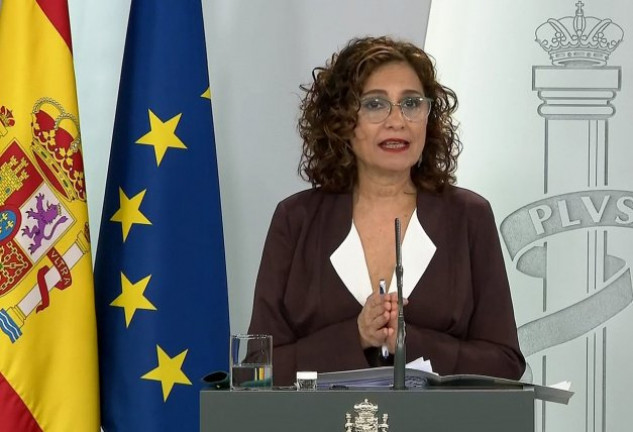 La Ministra de Hacienda y Portavoz del Gobierno, María Jesús Montero, durante la rueda de prensa de este martes.