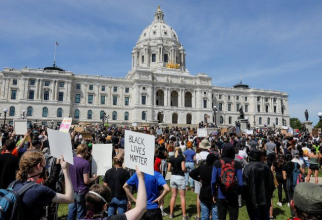 Las protestas por el asesinato del George Floyd llegan desde el Capitolio del Estado de Minnesota hasta la Casa Blanca