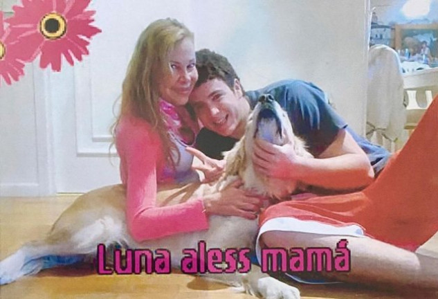 La actriz compartió esta bella imagen junto a Álex y Luna.