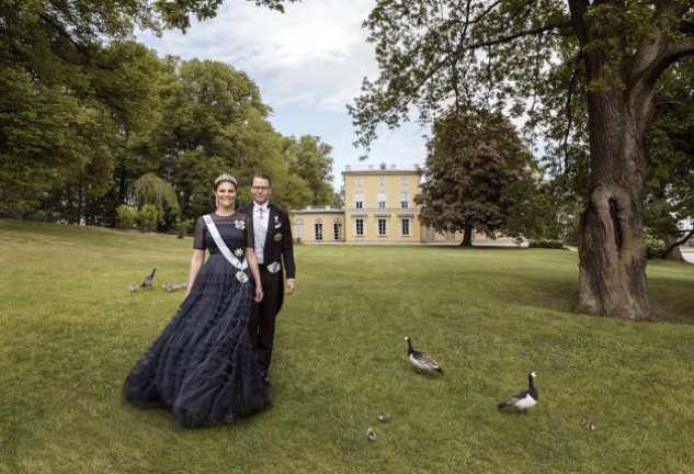 Una de las fotos oficiales que los príncipes se han hecho para celebrar sus 10 años de matrimonio.