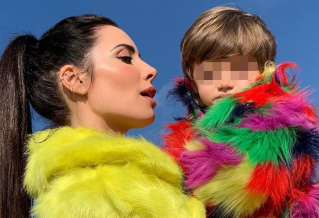 Pilar Rubio con Alejandro, el pequeño de la familia.