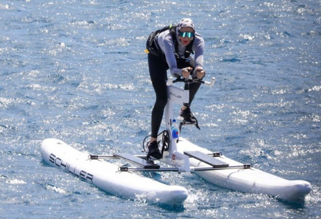 Este verano, la exnadadora ha demostrado que se atreve con todo tipo de deportes acuáticos.