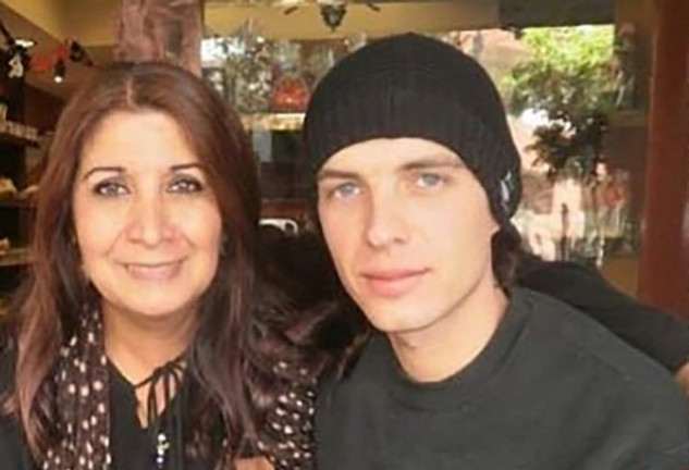 La madre del hijo de Camilo Sesto vive permanentemente preocupada por su hijo.