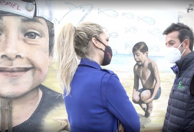 Ángel Cruz ha concedido una entrevista a "Viva la vida" en la que reconoce, frente al mural que homenajea a su hijo, que ha perdido la ilusión y que ayudar a otros niños le está ayudando a salir adelante.
