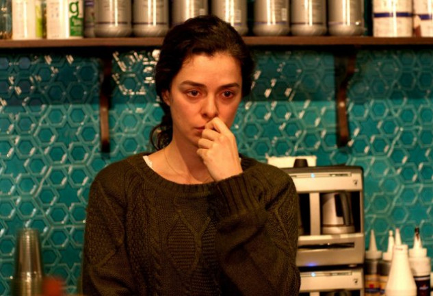 Bahar volverá a debatirse entre Sarp y Arif en 'Mujer'.