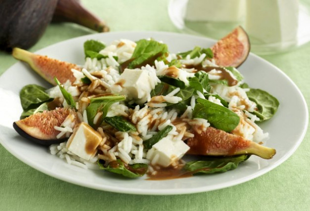 ensalada-de-arroz-con-higos-y-queso-de-burgos